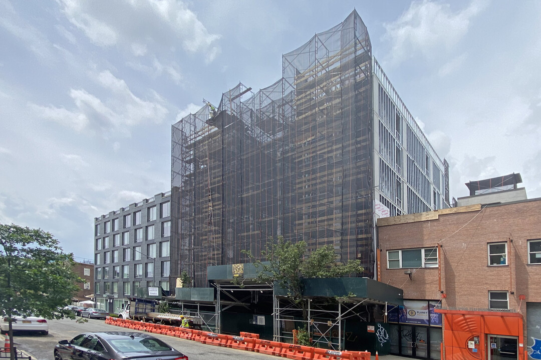 853 Lexington Ave in Brooklyn, NY - Building Photo