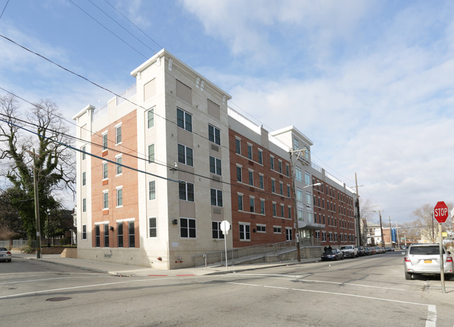 Plymouth Hall Apartments in Philadelphia, PA - Building Photo - Building Photo