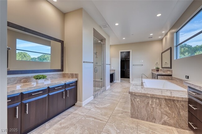 property at 72 Bella Lago Ave