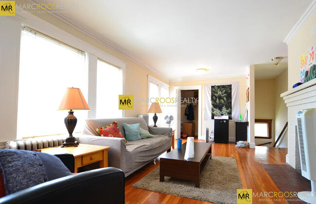 property at 289 Foster St