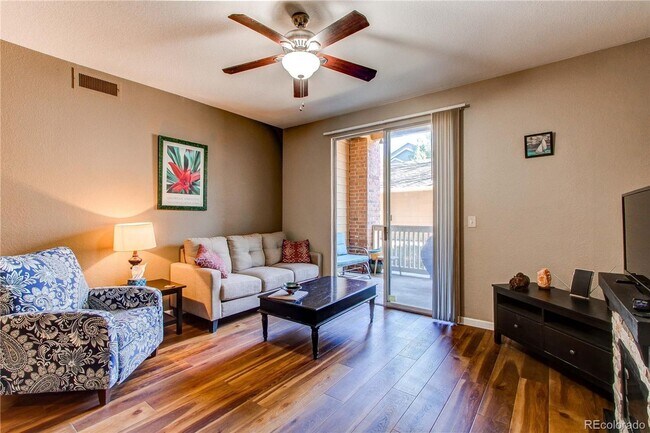 1651 W Canal Cir in Littleton, CO - Building Photo - Building Photo