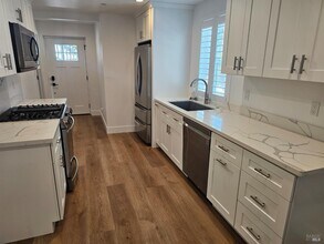 1542 Main St in Napa, CA - Building Photo - Building Photo