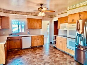 2230 Andregg Rd in Auburn, CA - Building Photo - Building Photo