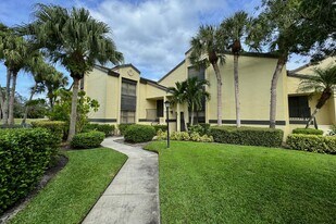 3991 SW Greenwood Way in Palm City, FL - Building Photo