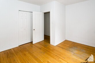 1910 W Winnemac Ave, Unit 1906-2 in Chicago, IL - Building Photo - Building Photo