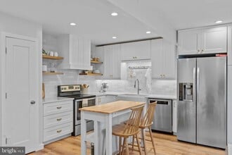 1232 Peggy Dr in Hummelstown, PA - Building Photo - Building Photo