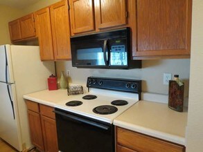 457 N Front St-Unit -APT 202 in North Liberty, IA - Building Photo - Building Photo