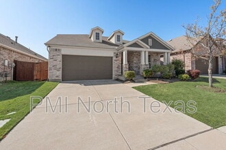 1900 Spoonbill Dr in Little Elm, TX - Building Photo - Building Photo