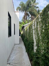 719 N Formosa Ave in Los Angeles, CA - Building Photo - Building Photo