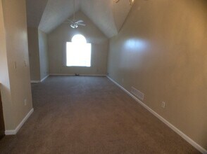 10412 Tara Blvd in Jonesboro, GA - Foto de edificio - Building Photo