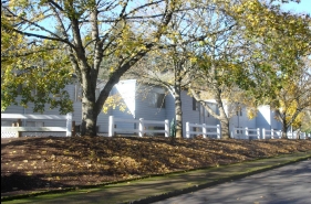 West Hills Village in Salem, OR - Building Photo