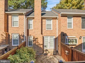 2612 S Arlington Mill Dr in Arlington, VA - Building Photo - Building Photo
