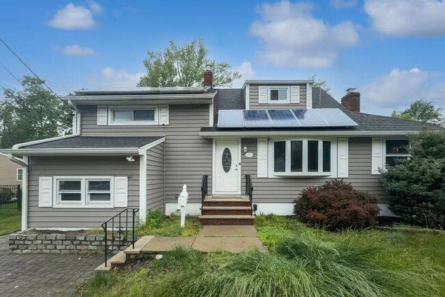 property at 20 Meadow Dr