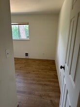 64 Park St in Lebanon, OR - Foto de edificio - Building Photo