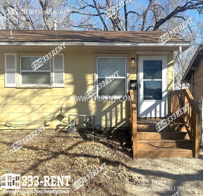 property at 117 N Ash Ave