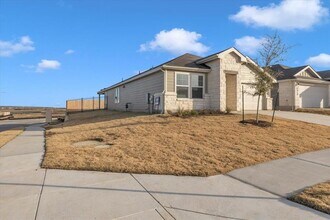 5028 Hazelnut Ln in Austin, TX - Building Photo - Building Photo