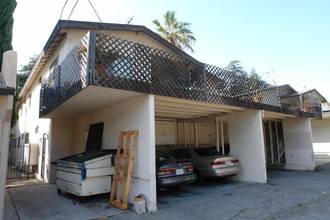 5740 Hazeltine Ave in Van Nuys, CA - Building Photo - Building Photo