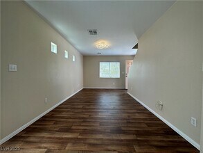 4777 Arroyo Seco Dr in Las Vegas, NV - Building Photo - Building Photo