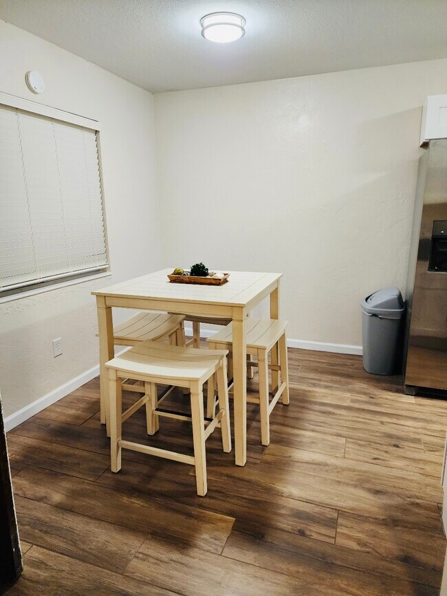 400 Oakridge Blvd, Unit 16 in Daytona Beach, FL - Building Photo - Building Photo