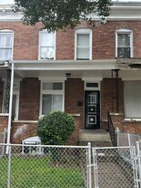 1131 Ashburton St in Baltimore, MD - Building Photo