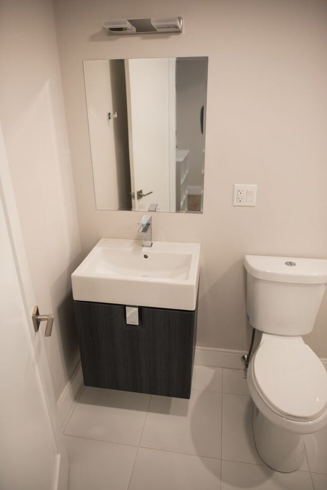 14 Sumner St, Unit 1 in Boston, MA - Building Photo - Building Photo