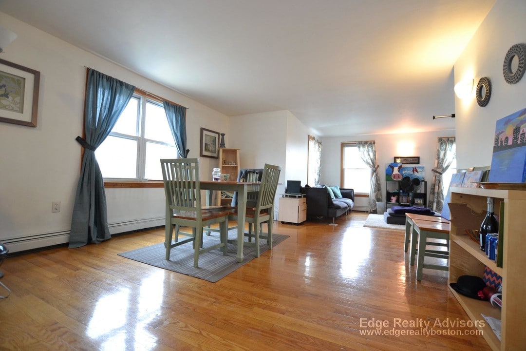 66 Brooks St, Unit 3 in Boston, MA - Building Photo