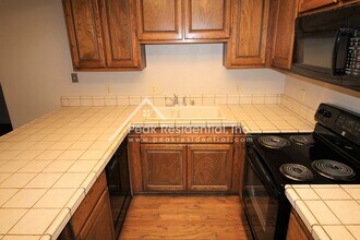 5924 Petaluma Ct in Sacramento, CA - Building Photo - Building Photo