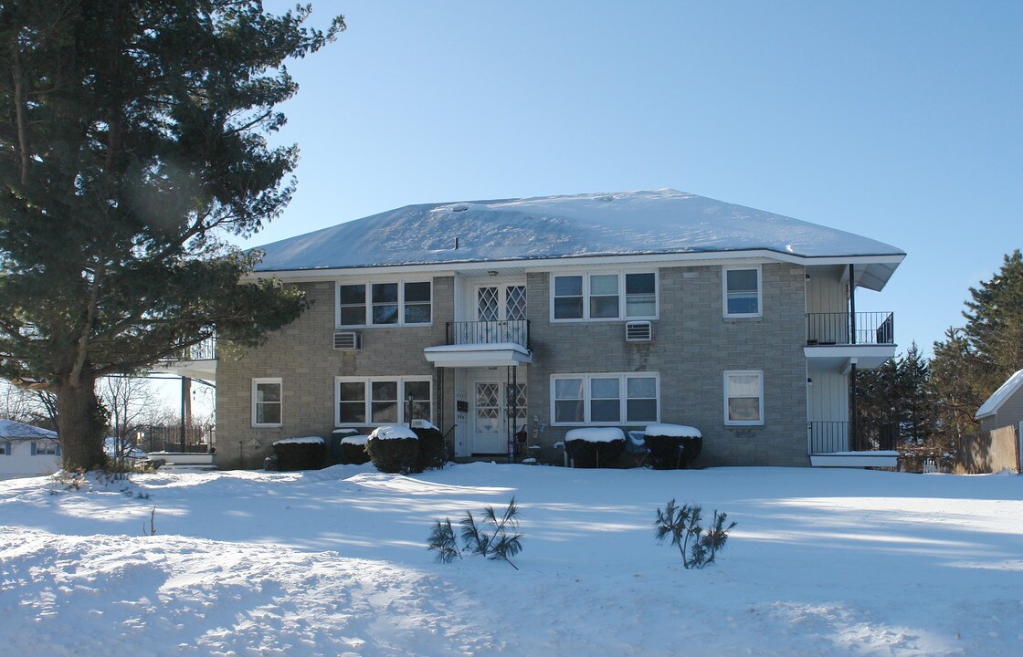 1380 Tracy Ave in Schenectady, NY - Building Photo