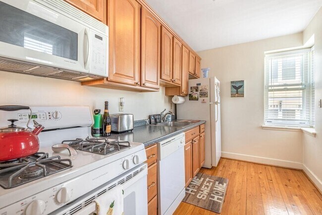 1 Twomey Ct, Unit #43 in Boston, MA - Foto de edificio - Building Photo
