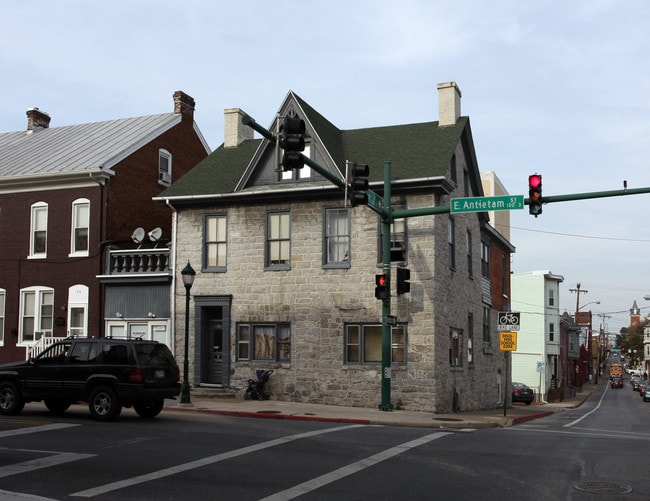 72-74 E Antietam St in Hagerstown, MD - Building Photo - Building Photo