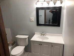 617 W Surf St in Chicago, IL - Foto de edificio - Building Photo