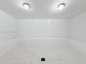 2950 NE 188th St, Unit 435 in Aventura, FL - Foto de edificio - Building Photo