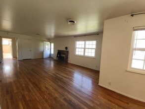 25 Mary Ln in Red Bluff, CA - Building Photo - Building Photo