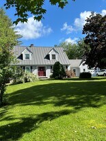 105 Partridge Rd, Unit Unit 2 in Orange, VT - Building Photo