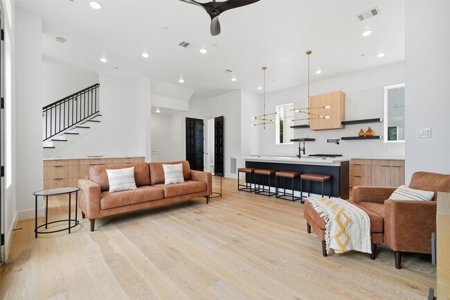property at 1003 Kern St