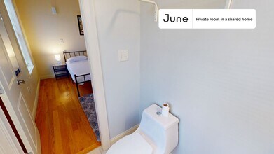 Room in Shared 3 bed/1 bath home, Unit A in Boston, MA - Building Photo - Building Photo