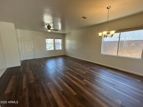 7210 S 41st Dr in Phoenix, AZ - Building Photo - Building Photo