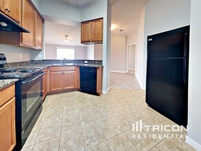 2304 Roanoke Springs Dr in Ruskin, FL - Building Photo - Building Photo