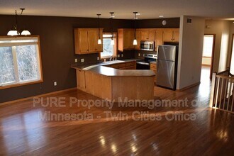 3181 Doneene Ln in Eagan, MN - Building Photo - Building Photo