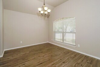8510 Winchester Way in San Antonio, TX - Building Photo - Building Photo
