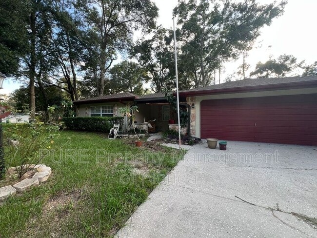 1362 W Alexander Dr in Citrus Springs, FL - Building Photo - Building Photo