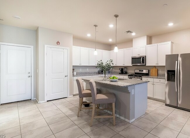 3220 McKenna Dawn Ave in Henderson, NV - Building Photo - Building Photo