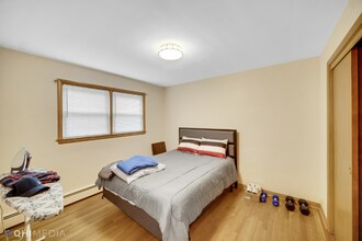 3205 W 97th St-Unit -2W in Evergreen Park, IL - Building Photo - Building Photo