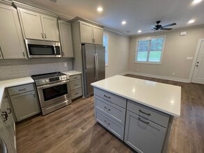 1212 Ivy Rd in Oxford, MS - Building Photo - Building Photo