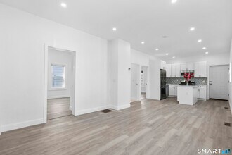 93 Spring St in West Haven, CT - Building Photo - Building Photo