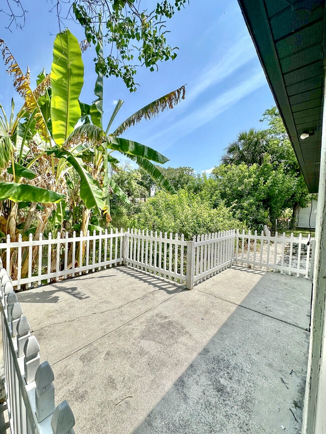 property at 5841 Sun Glo Ave