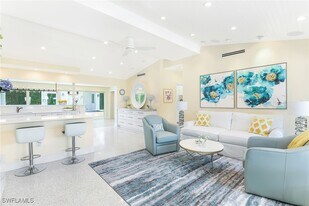 1088 Wisconsin Dr in Naples, FL - Building Photo