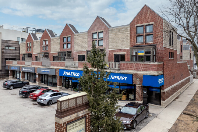 James Court in Chicago, IL - Building Photo - Building Photo