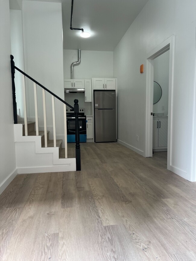 property at 191 Ashburton Ave