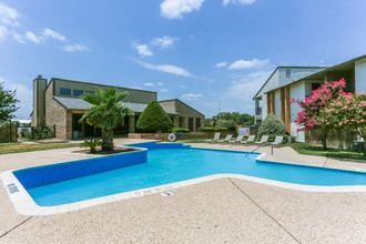 The Colony Apartments in Waco, TX - Building Photo - Building Photo